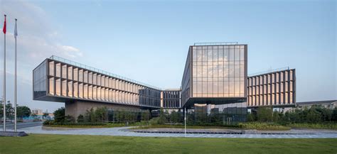 CIMC Headquarter Office Building / CCDI Dongxiying Studio | ArchDaily