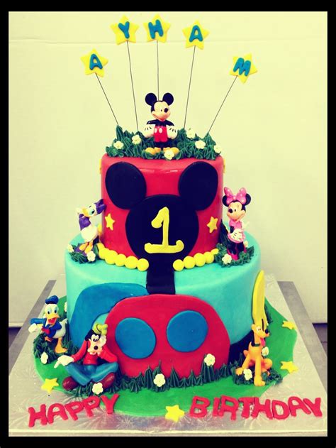 Mickey and friends cake | Cake, Friends cake, Specialty cakes