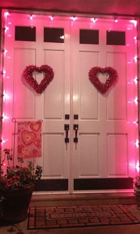 20 Beautiful DIY Outdoor Lights For Valentine’s Day | HomeMydesign