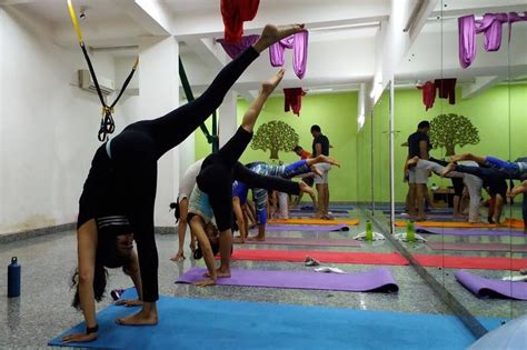 10 Best Yoga Classes In Delhi