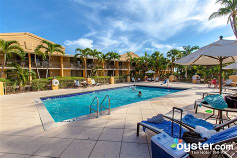 Hampton Inn Key Largo Review: What To REALLY Expect If You Stay