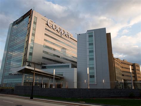 Cooper Hospital offers priority treatment for veterans