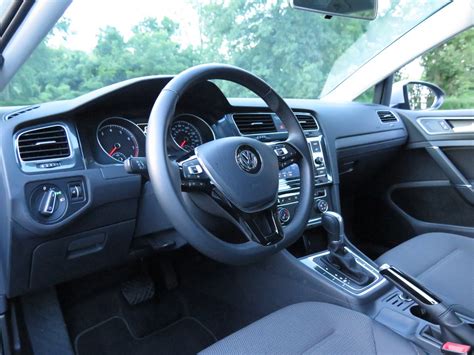 2019 Volkswagen Golf SportWagen: 38 Interior Photos | U.S. News