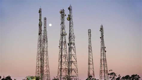 Delhi’s north civic body reduces fee for cell phone towers | Latest ...