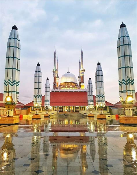 Masjid Agung Semarang Java (Grand Mosque of Central Java), Indonasia.