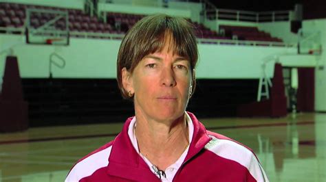 Stanford Coach Tara VanDerveer Encourages Volunteer Coaches - YouTube