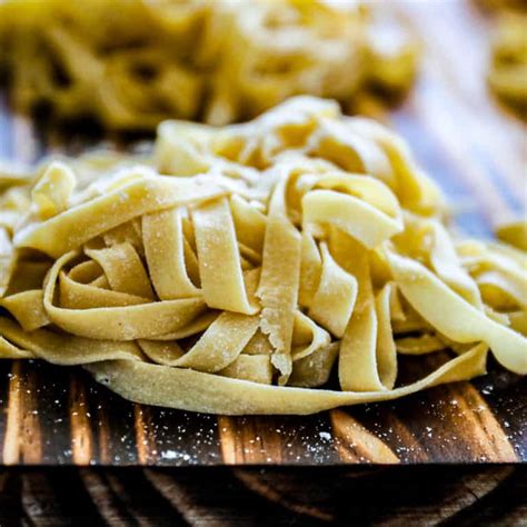 Homemade Pasta Recipe (Fettuccine, Linguini, Spaghetti) | Sip Bite Go