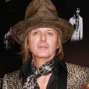 Michael Lockwood (Guitarist) - Age, Family, Bio | Famous Birthdays