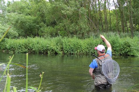 Chalk Streams of England | Fly Water Travel