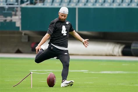 Eagles kicker Jake Elliott spent offseason restoring confidence