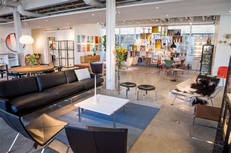 10 furniture stores in Toronto having big sales right now