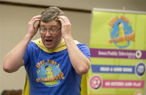 Photos: Iowa Public Television's Dan Wardell performs for kids at ...