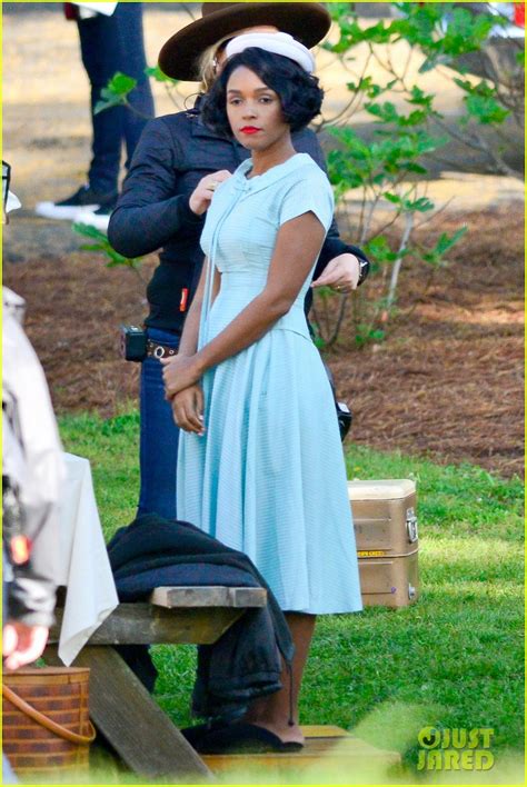 Photo: taraji p henson octavia spencer hidden figures set 03 | Photo ...