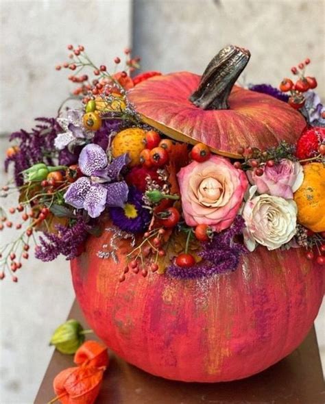 43 Beautiful Floral Pumpkin Decor Ideas - DigsDigs