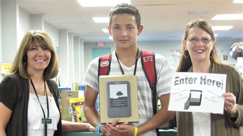 Southport Middle School promotes love of reading for school library ...