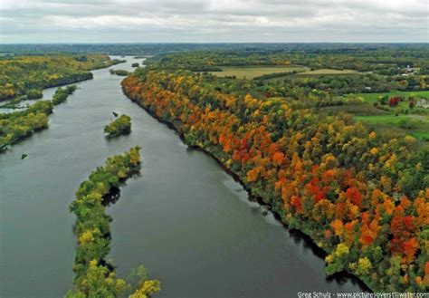 Fall photos and videos show the St. Croix River in full color – St ...