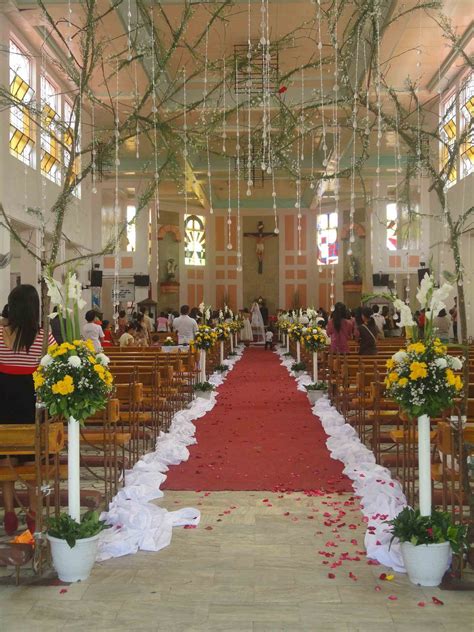 Church Altar Wedding Decorations | Wedding altars, Church aisle ...