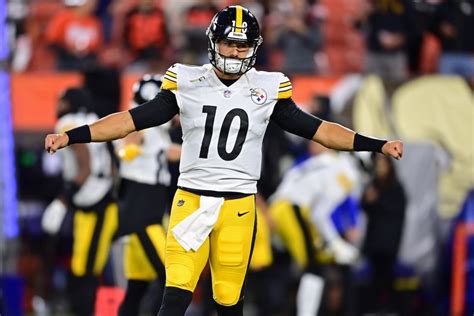 Mitch Trubisky Ignoring Criticism of Pittsburgh Steelers Offense ...