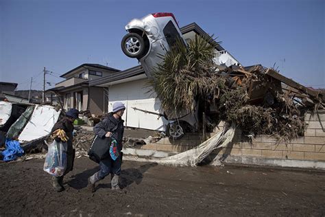 Tufts Supports Japan: Tsunami Aftermath: Photos