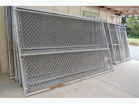 25 GALVANIZED CHAIN LINK FENCE PANELS Outside Victoria, Victoria