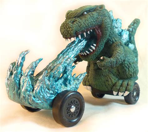 LUDstuff!: SCULPTURE: "Godzilla Car"