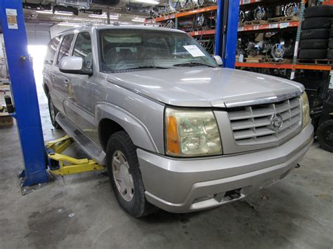 2004 Cadillac Escalade AWD LQ9 163K In for parts! 1-9-23 – Importapart