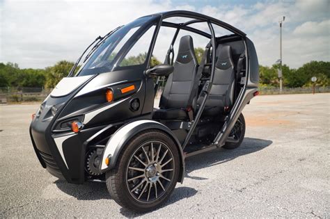 Test ride: Arcimoto 3-wheeled electric vehicles, cranking fun to the max!