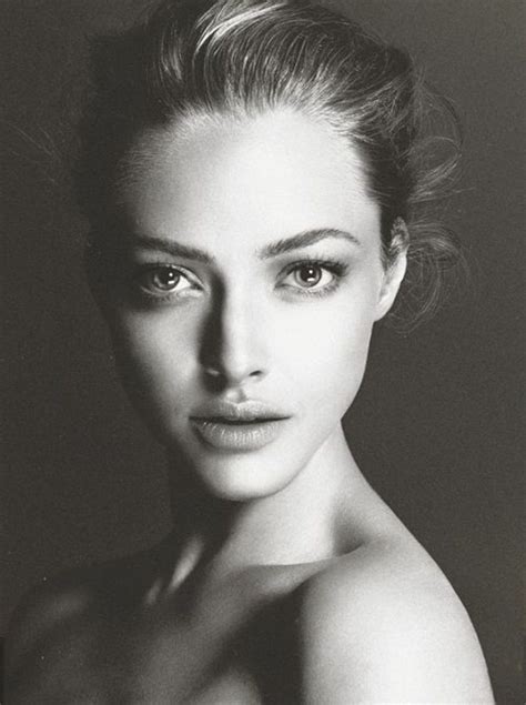 Top 10 Smart Ways To Be More Photogenic | Amanda seyfried, Portrait, Black and white portraits