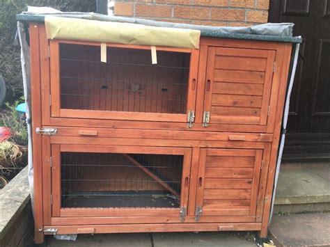 Outdoor guinea pig hutch with rain cover | in Buckstone, Edinburgh | Gumtree