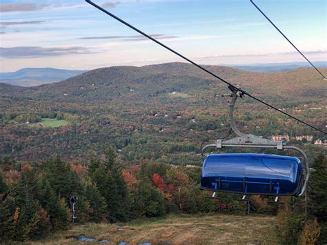 Peak Foliage in Vermont Is Just Around the Corner - All Mountain Mamas