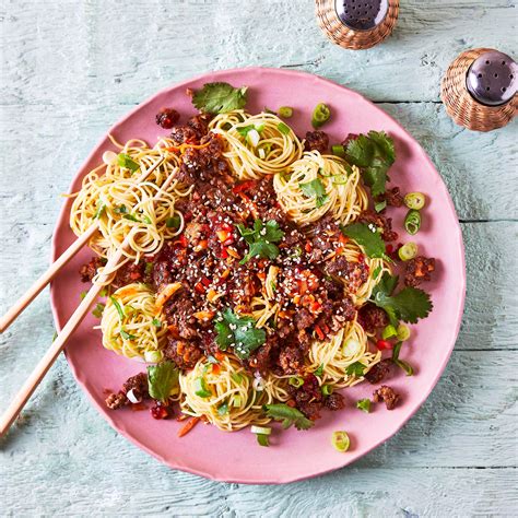 Crispy Chilli Beef & Coriander Noodles Recipe | Gousto