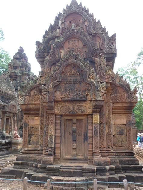 Temple in Cambodia: Banteay Srei Temple