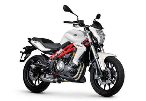 2019 Benelli TNT 300 Price, Specs, Top Speed & Mileage in India