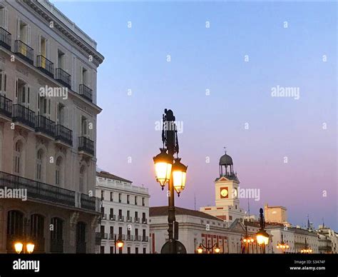 Puerta del Sol, night view. Madrid, Spain Stock Photo - Alamy