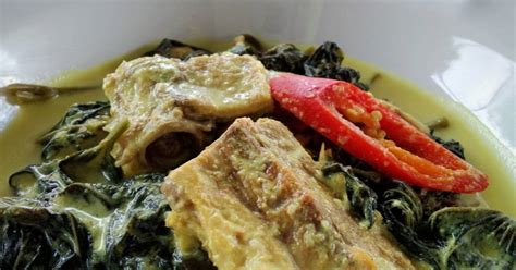 Resipi Masak lemak pucuk keledek dengan ikan masin oleh Ziana Chesaad - Cookpad