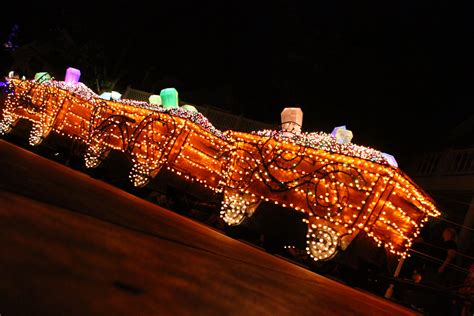 Day 4 - Four Fantastic Walt Disney World Parades - WDW RadioWDW Radio