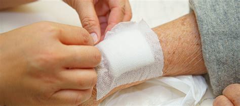 World-first anti-inflammatory and -bacterial bandages to revolutionise ...