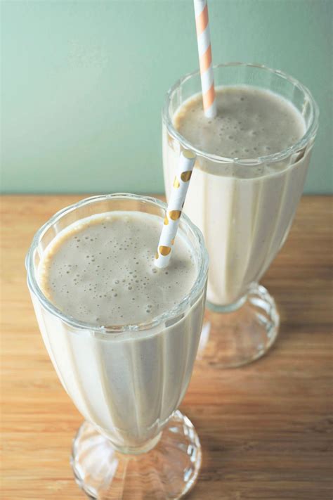 Vanilla Peanut Butter Smoothie - Blooming Vegan