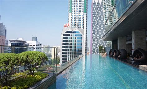 6 most romantic Hotel Pools in Bangkok