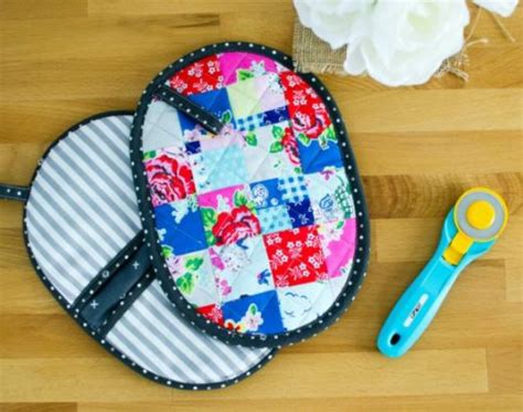 10 Quilted Hot Pad Tutorials - Free Patterns - Patchwork Posse