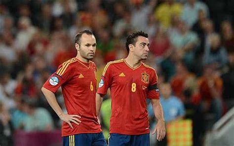 Euro 2012: Spain's dynamic duo of Xavi and Andres Iniesta have broken the mould proving size ...