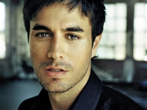 Celebrity Images: Enrique Iglesias