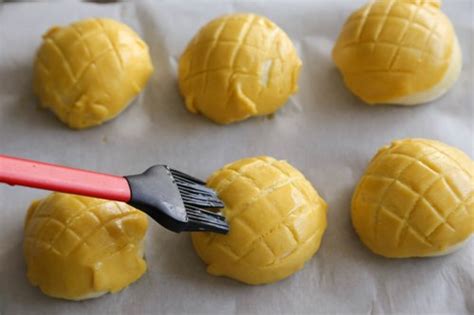 Hong Kong Style Pineapple Bun Recipe 港式菠蘿包 | Yi Reservation