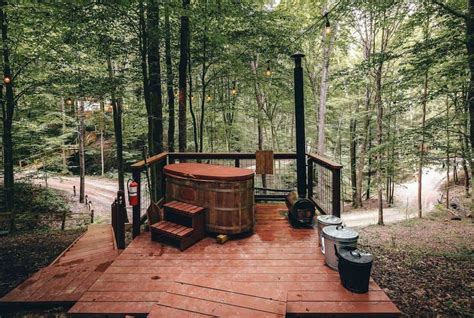 6 Best Treehouse Cabins in Ohio with Hot Tub 2024 - Top Treehouses