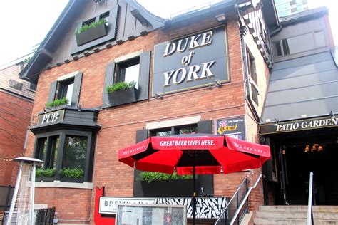 Visiting at the Duke of York in Toronto with Suzie the Foodie