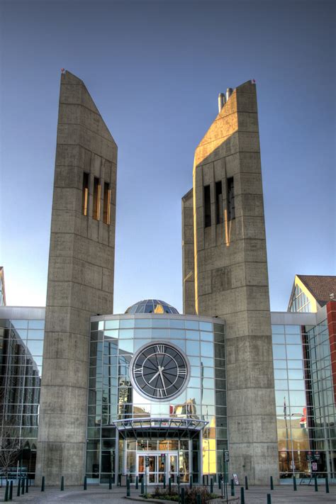 Entryway to MacEwan University's downtown campus in Edmonton image - Free stock photo - Public ...