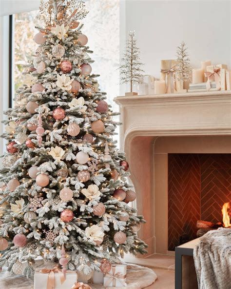 Elegant Christmas Tree Decorating Ideas 2022