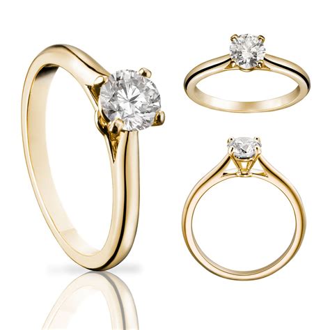 Solitaire 1895 diamond ring in yellow gold | Cartier | The Jewellery Editor