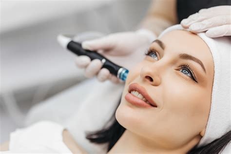 What is a HydraFacial? - Steps, Cost & Benefits - Minou Nails