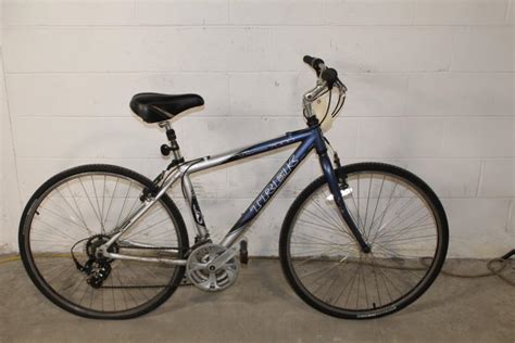 Trek 7000 Hybrid Bike | Property Room